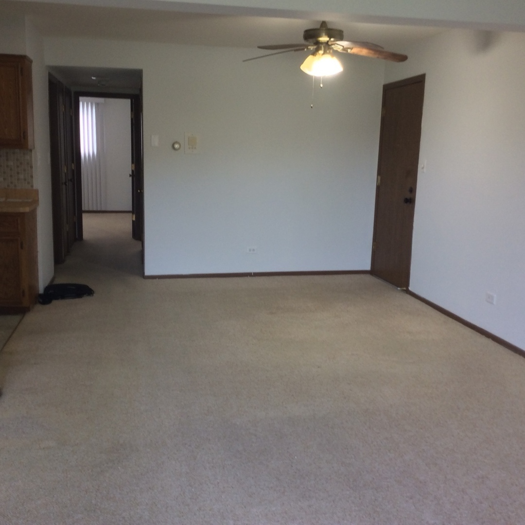 10643 Major Avenue, Unit 1C Chicago Ridge, IL 60415 - Photo 6 of 14 a view of empty room