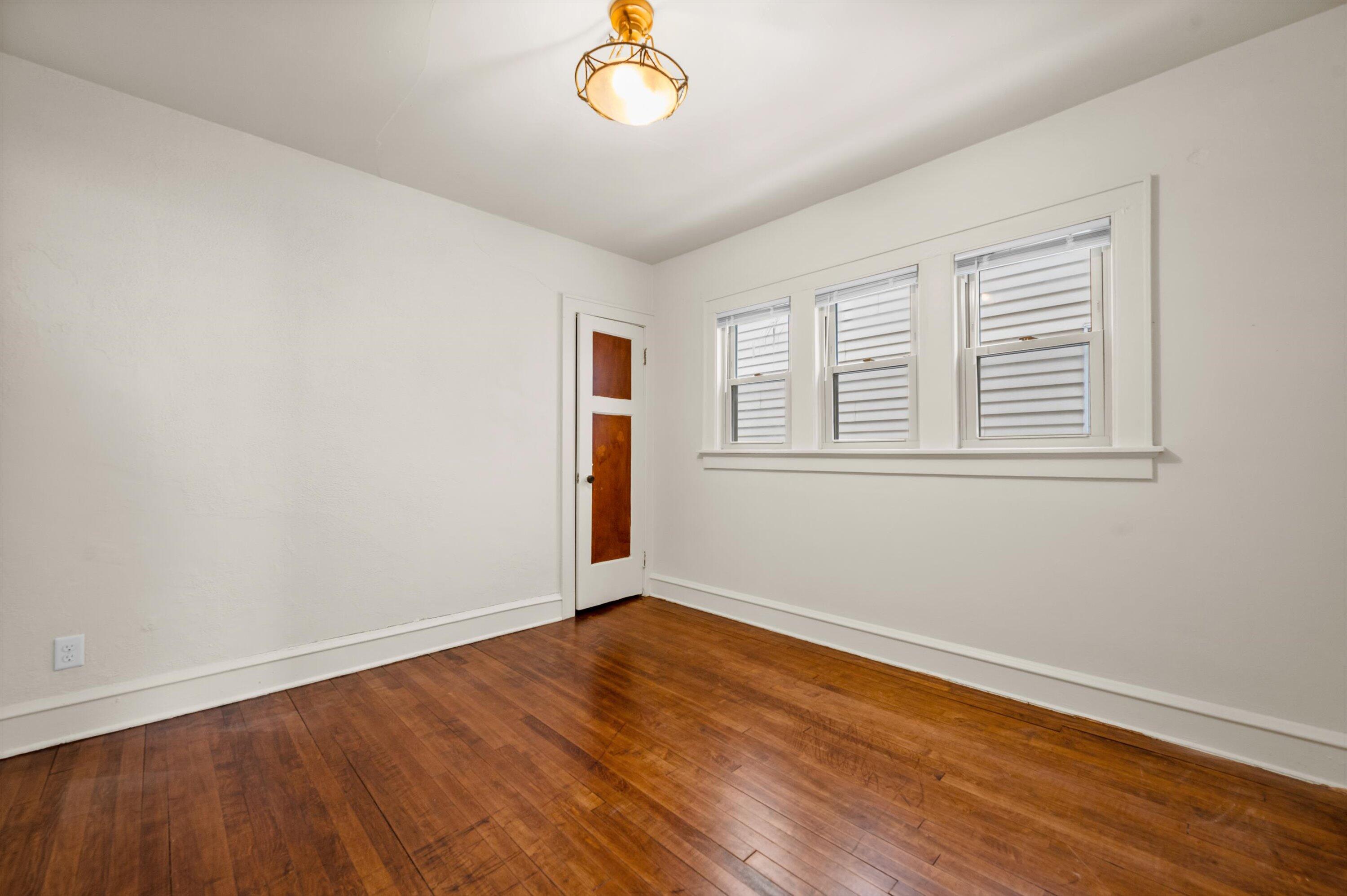 3218 North 26th Street Milwaukee, WI 53206 - Photo 12 of 32 IMG_0128