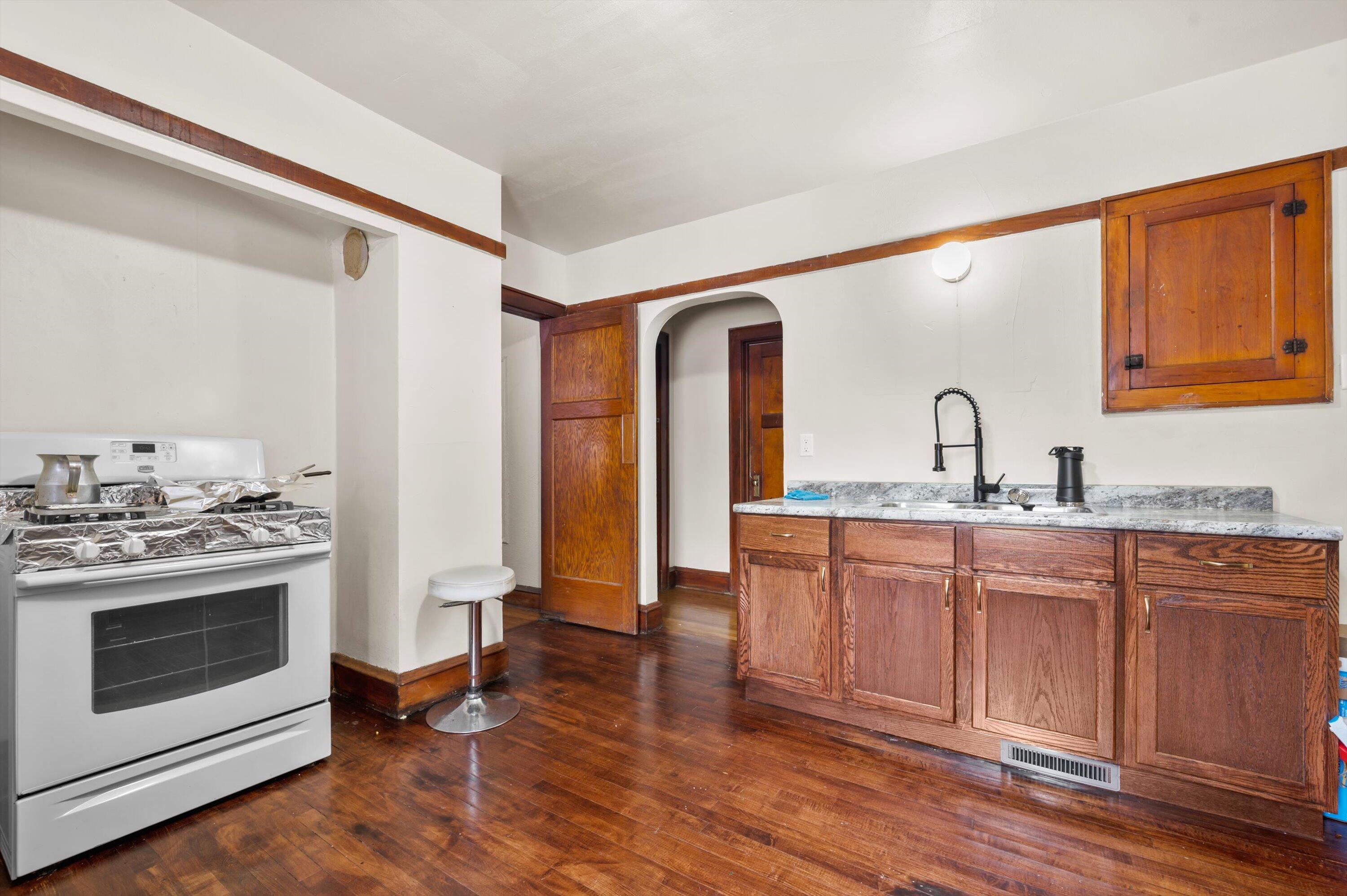 3218 North 26th Street Milwaukee, WI 53206 - Photo 16 of 32 IMG_0132