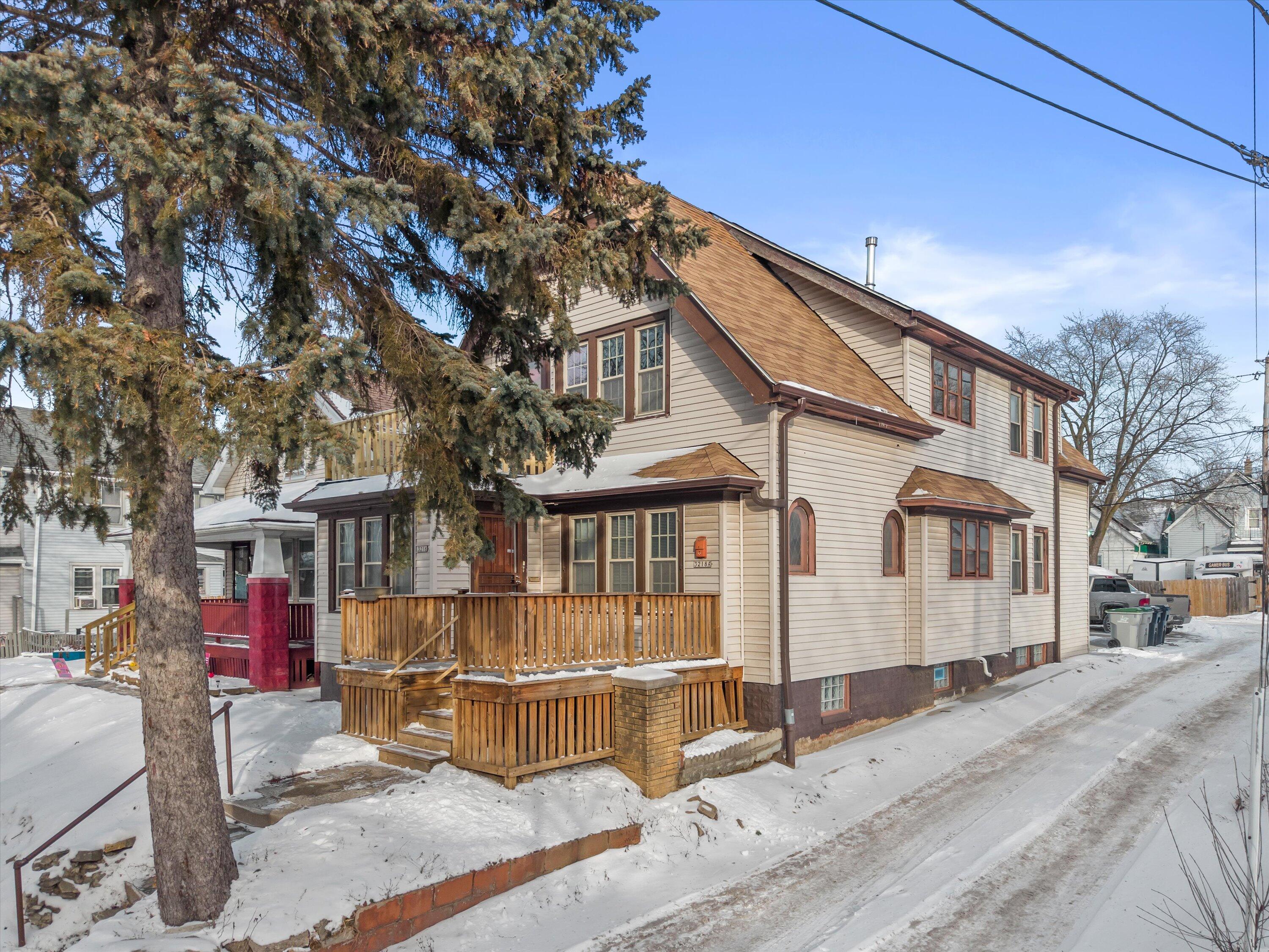 3218 North 26th Street Milwaukee, WI 53206 - Photo 2 of 32 IMG_0143