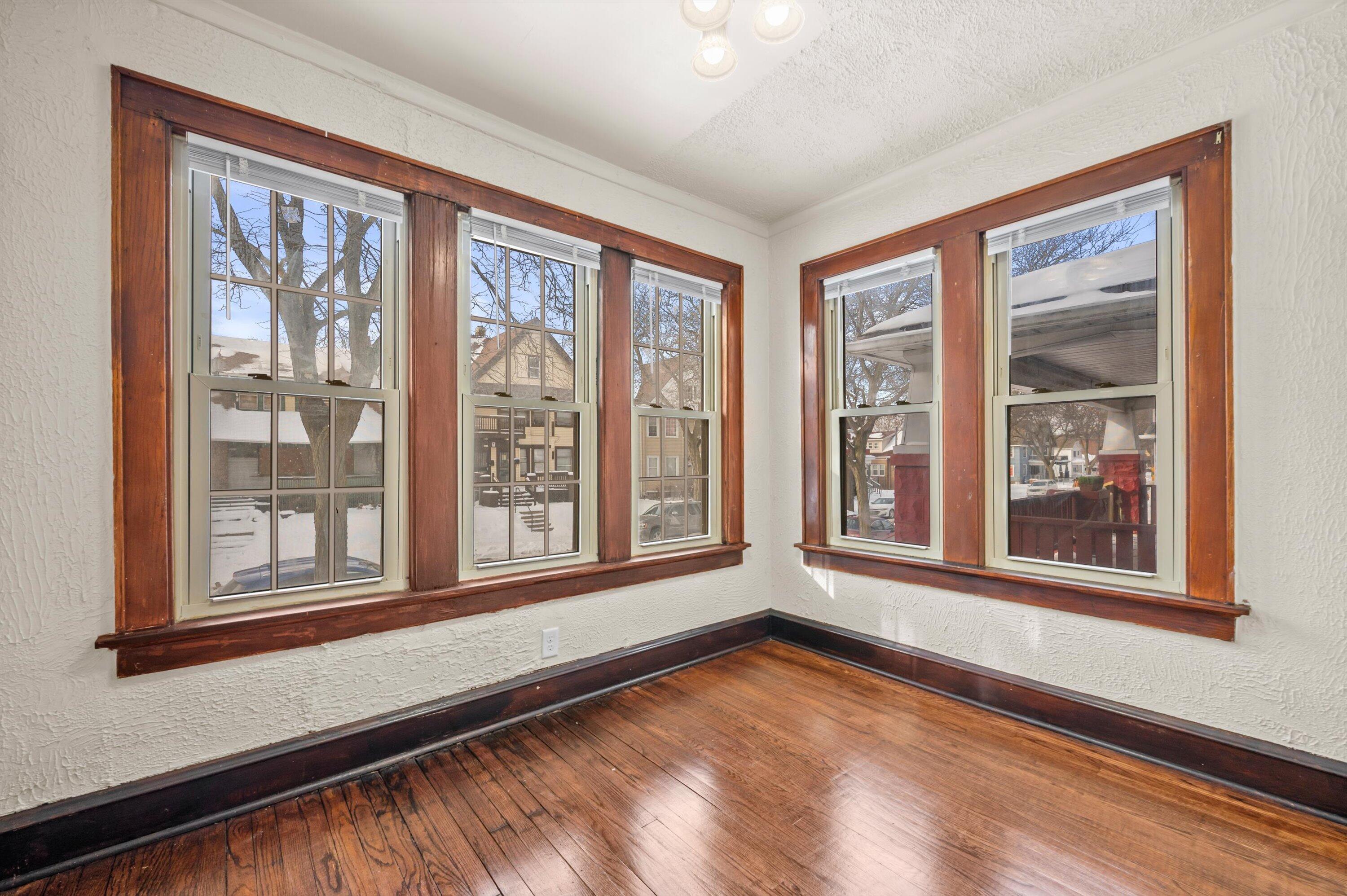 3218 North 26th Street Milwaukee, WI 53206 - Photo 3 of 32 IMG_0119