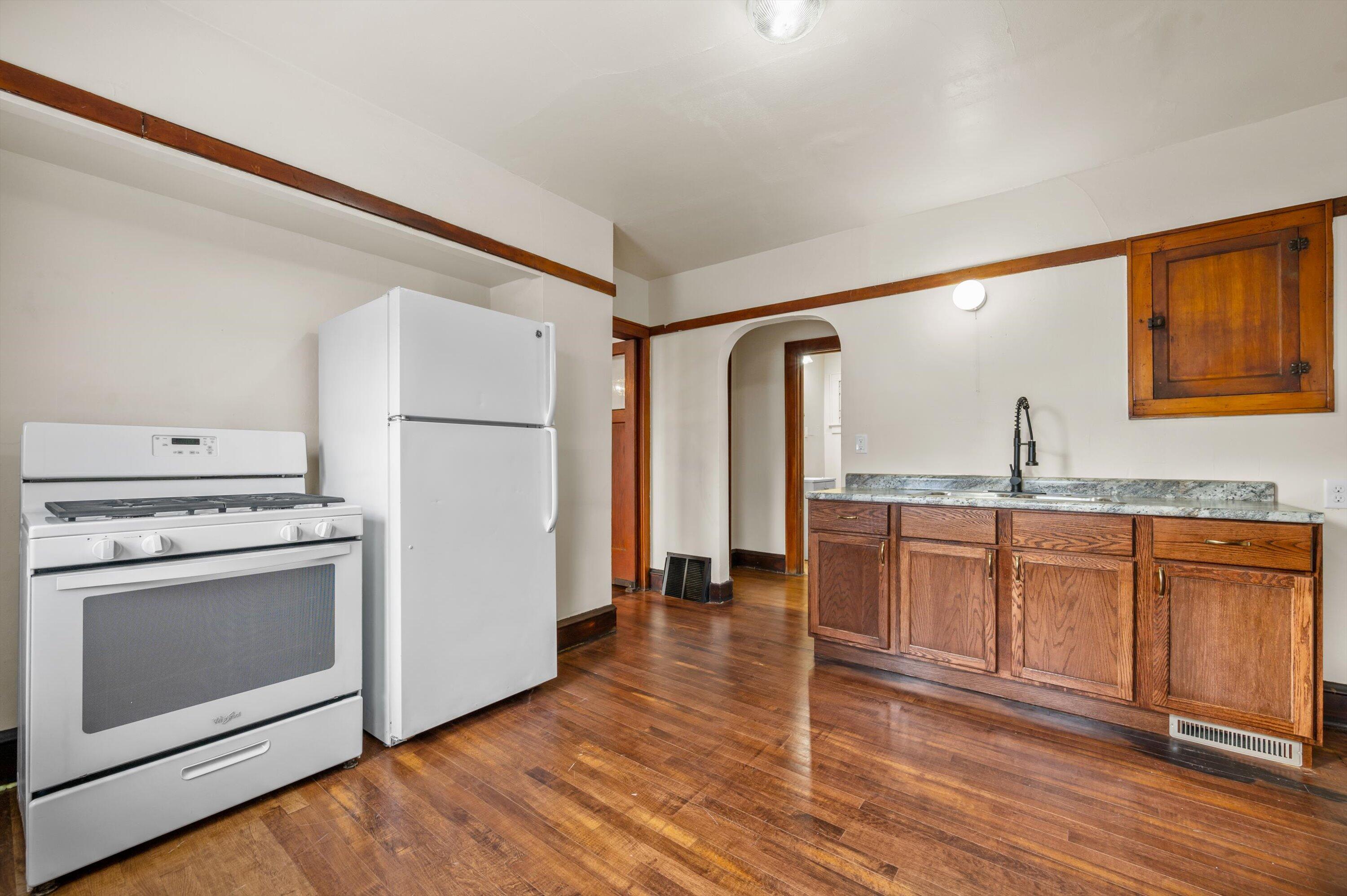 3218 North 26th Street Milwaukee, WI 53206 - Photo 9 of 32 IMG_0125