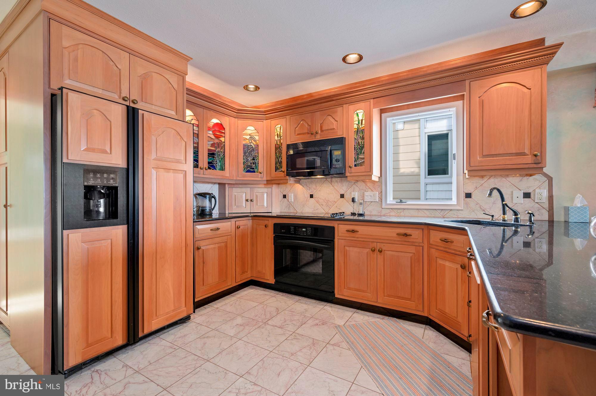 724 South Surf Road, Unit 1 Ocean City, MD 21842 - Photo 10 of 30 Upgraded Kitchen
