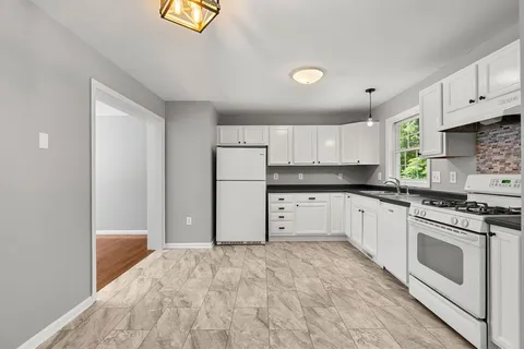 $435,000 | 111 Beach Road, Unit 9, Salisbury, MA 01952