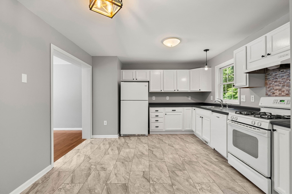111 Beach Road, Unit 9 Salisbury, MA 01952 - Photo 14 of 42