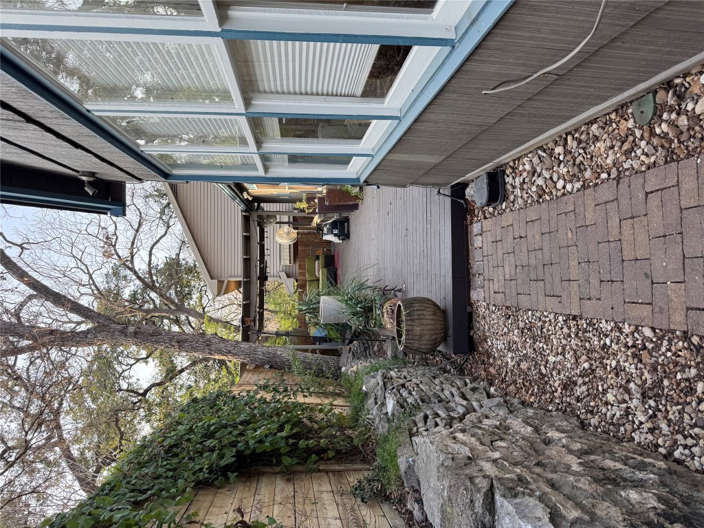 807 Leonard Street Austin, TX 78705 - Photo 30 of 32 a view of a back yard of the house