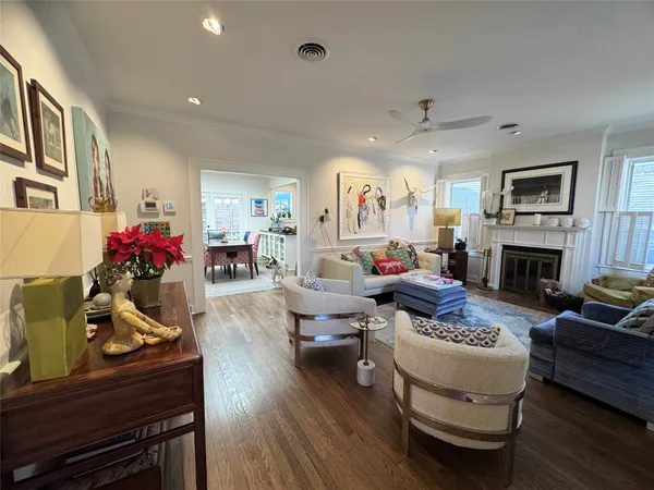 $4,795 | 807 Leonard Street, Austin, TX 78705