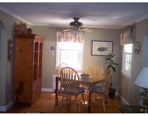 107 Gillette Circle Springfield, MA 01118 - Photo 5 of 6 Gallery Image 5