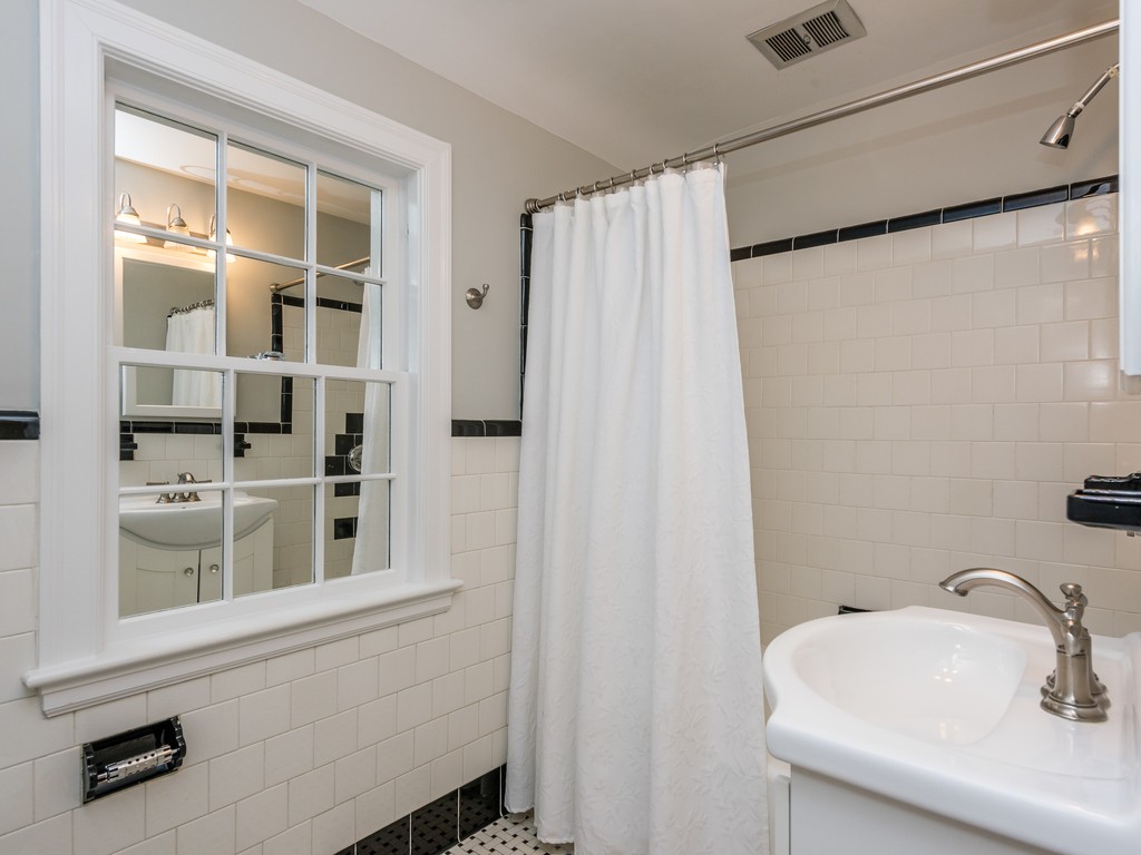 15 Princeton Road Wellesley, MA 02482 - Photo 28 of 30 Gallery Image 28
