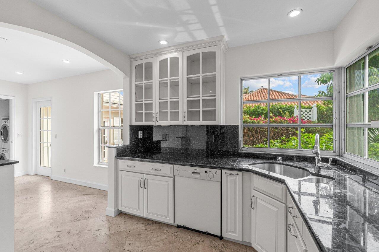 15 Spoonbill Road Manalapan, FL 33462 - Photo 12 of 69 032-15SpoonbillRoad-Lantana-FL-33462-SMA