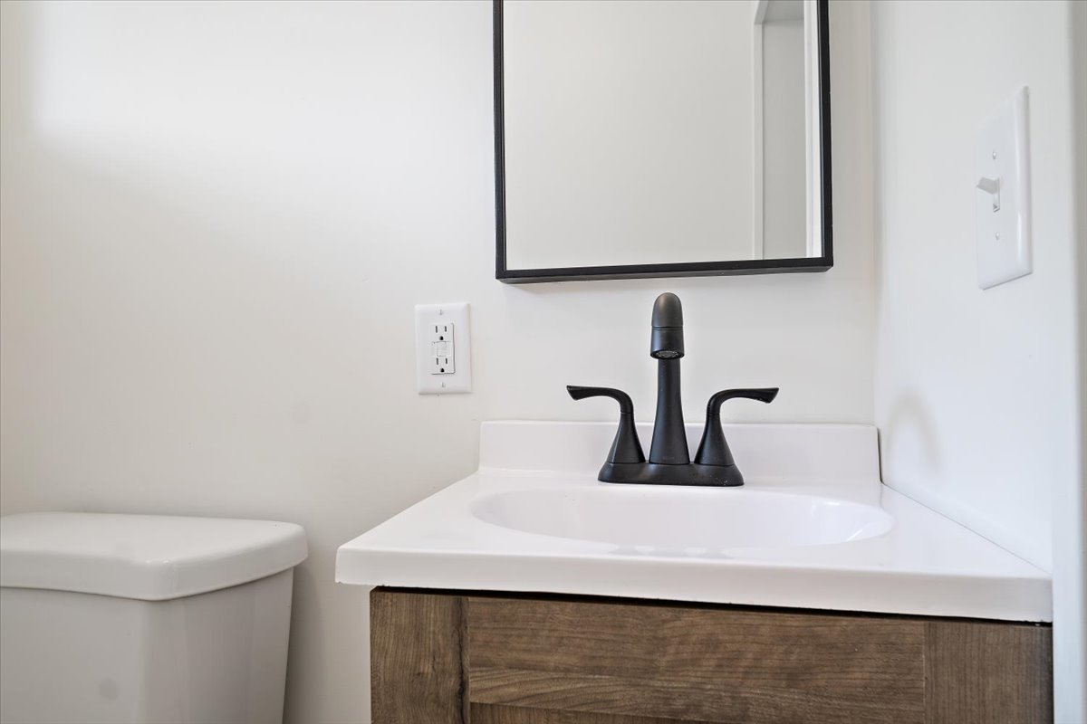 5 Ridgemont Road Normal, IL 61761 - Photo 23 of 58 a close view of sink