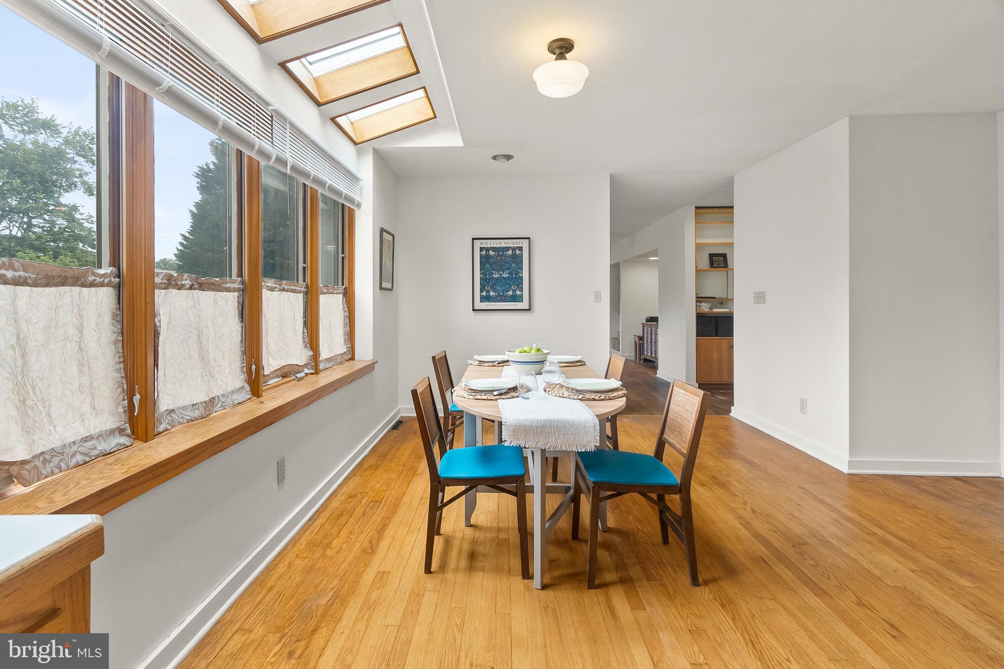 2124 Graves Road Hockessin, DE 19707 - Photo 17 of 86 Skylights and windows!