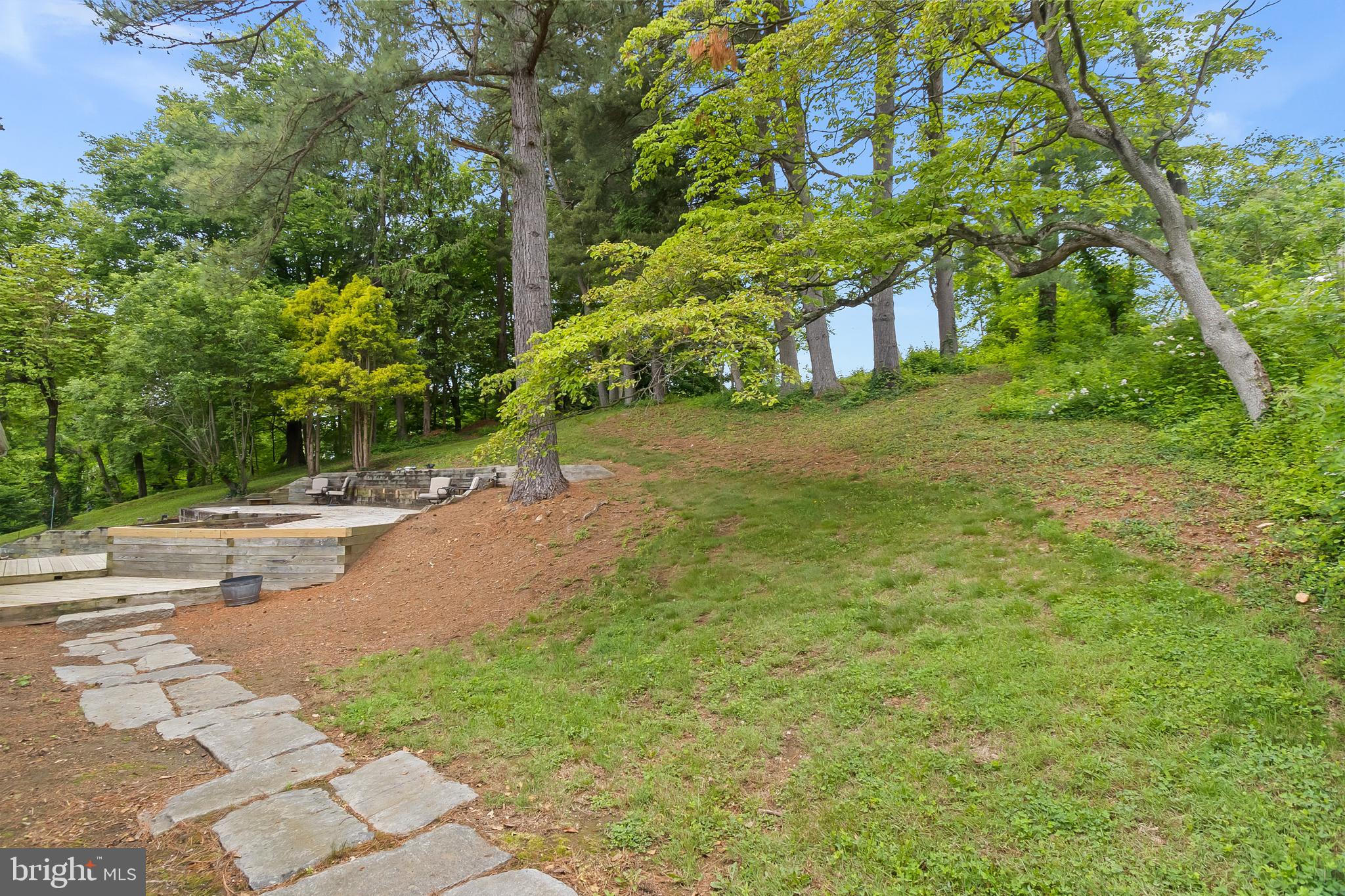2124 Graves Road Hockessin, DE 19707 - Photo 3 of 86 Stepping stones to your backyard
