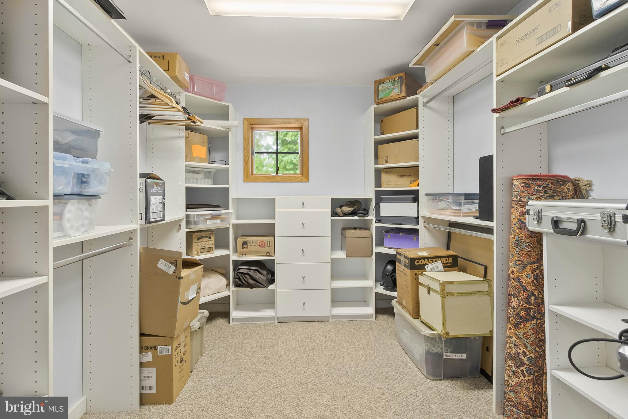 2124 Graves Road Hockessin, DE 19707 - Photo 35 of 86 And a walk in closet