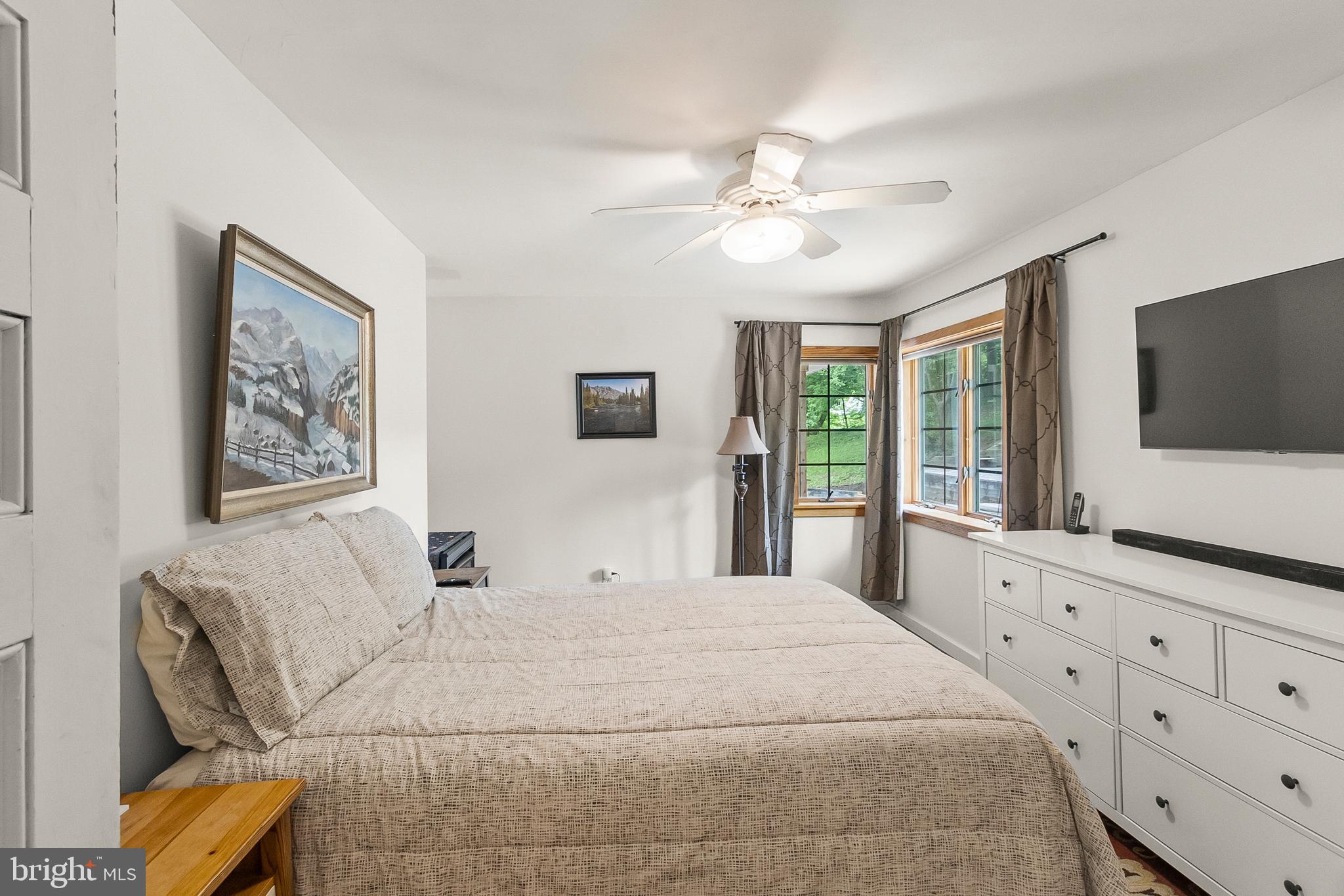 2124 Graves Road Hockessin, DE 19707 - Photo 49 of 86 Bedroom 3 with view to back patio.