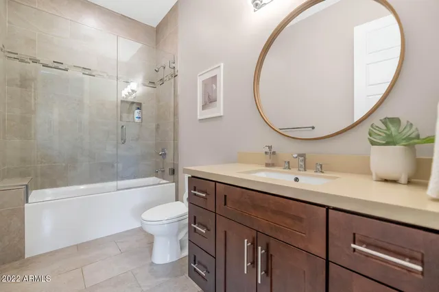 a view of a tennis court