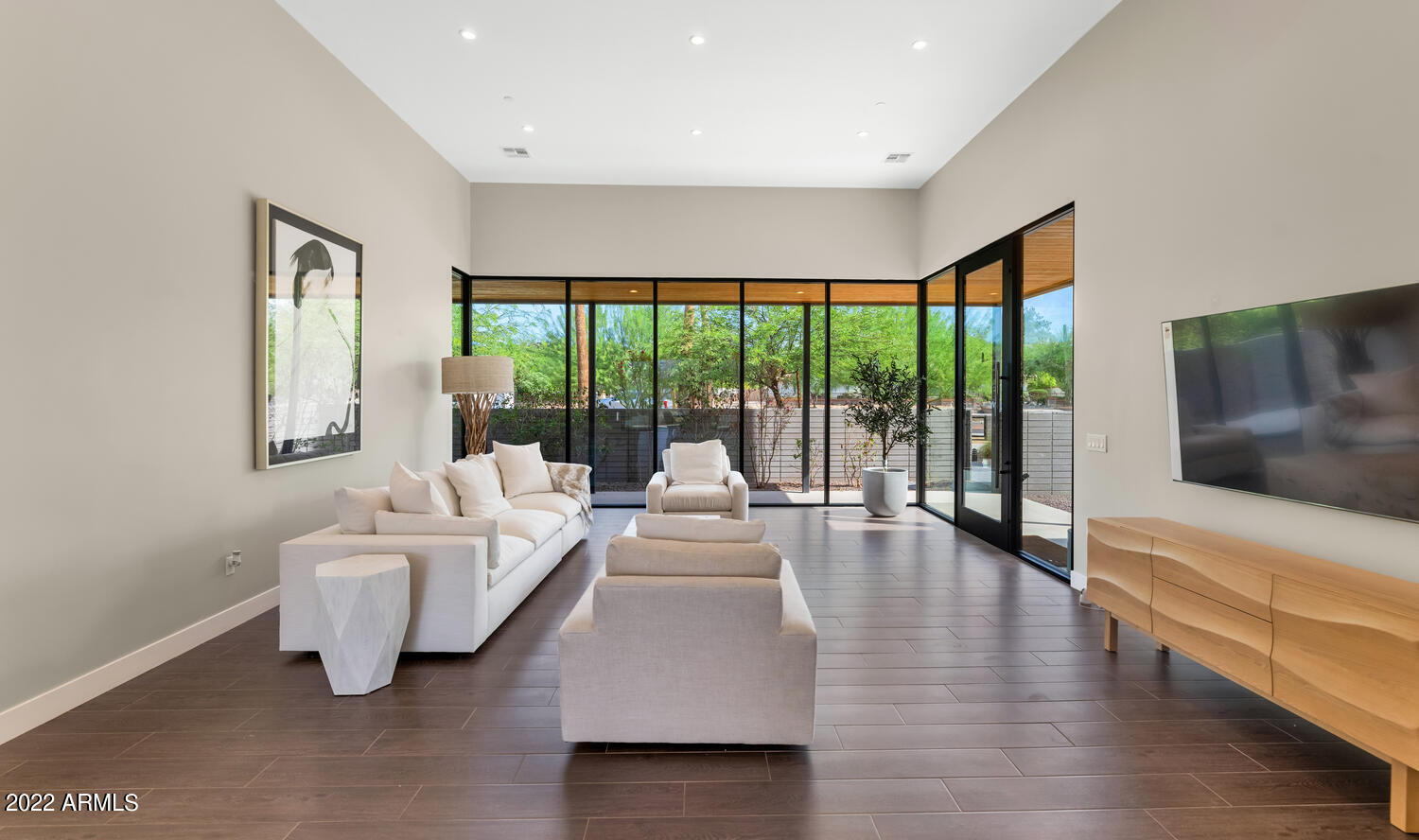 10195 East Cactus Road Scottsdale, AZ 85260 - Photo 3 of 34 10195 E Cactus Rd-large-008-016-10195 E