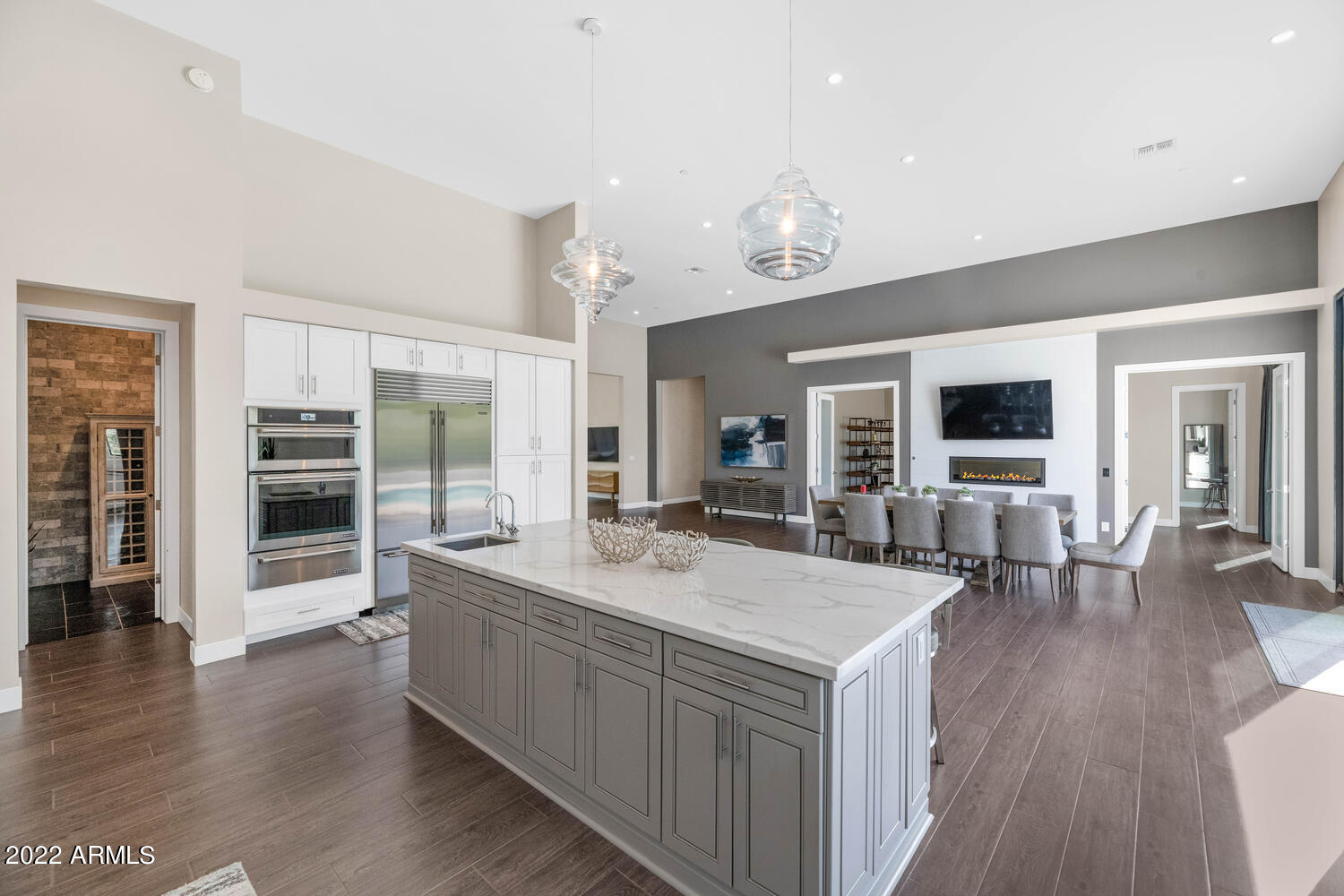 10195 East Cactus Road Scottsdale, AZ 85260 - Photo 9 of 34 10195 E Cactus Rd-large-016-033-10195 E