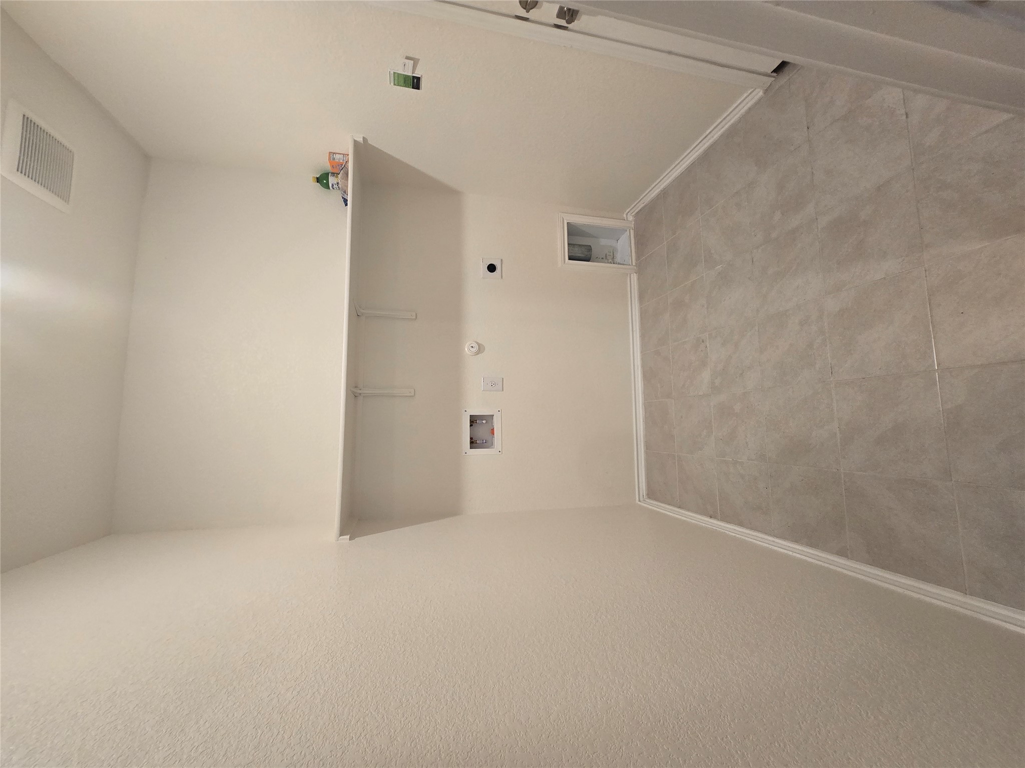 210 Summit Drive Lockhart, TX 78644 - Photo 9 of 21 an empty room