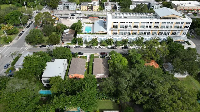 $1,100,000 | 3350 Thomas Avenue, Miami, FL 33133