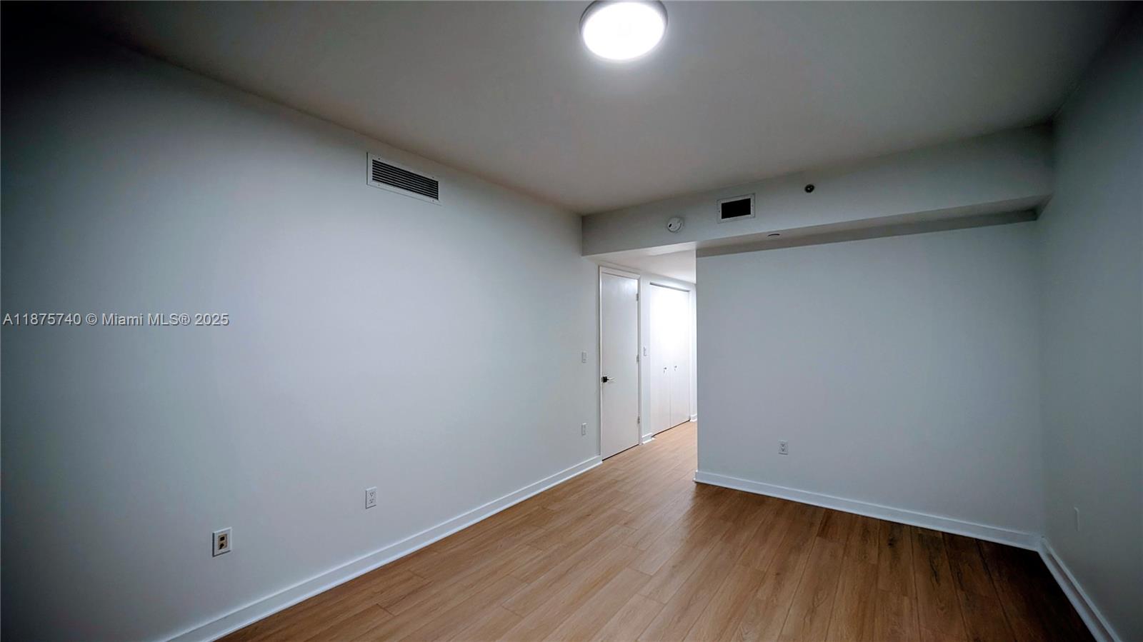 350 South Miami Avenue, Unit 1901 Miami, FL 33130 - Photo 22 of 81 a view of an empty room