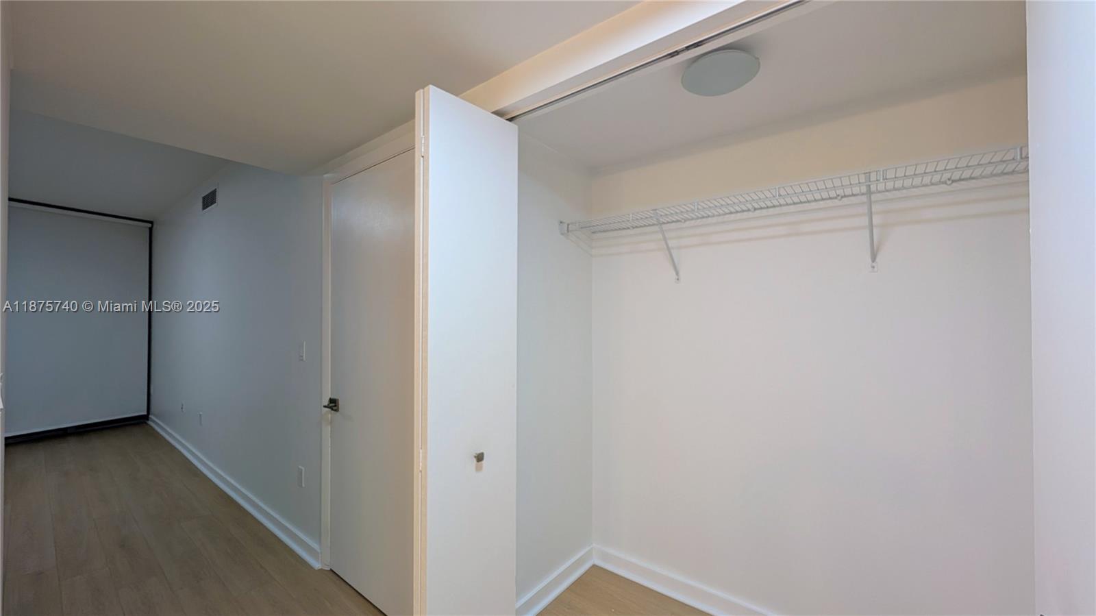 350 South Miami Avenue, Unit 1901 Miami, FL 33130 - Photo 32 of 81 a view of small space