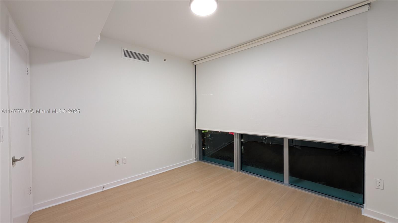 350 South Miami Avenue, Unit 1901 Miami, FL 33130 - Photo 37 of 81 a view of an empty room