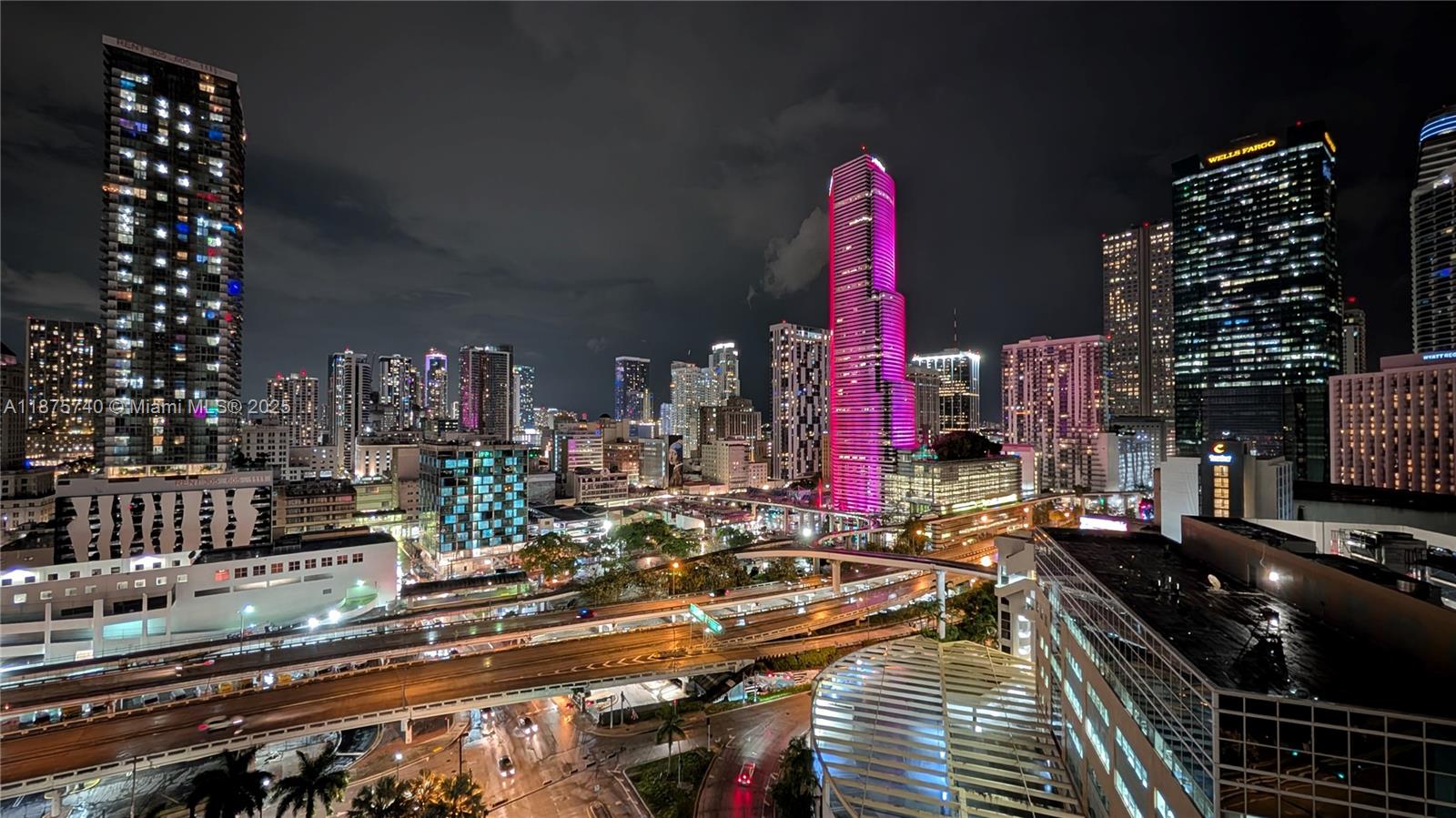 350 South Miami Avenue, Unit 1901 Miami, FL 33130 - Photo 47 of 81 a city view