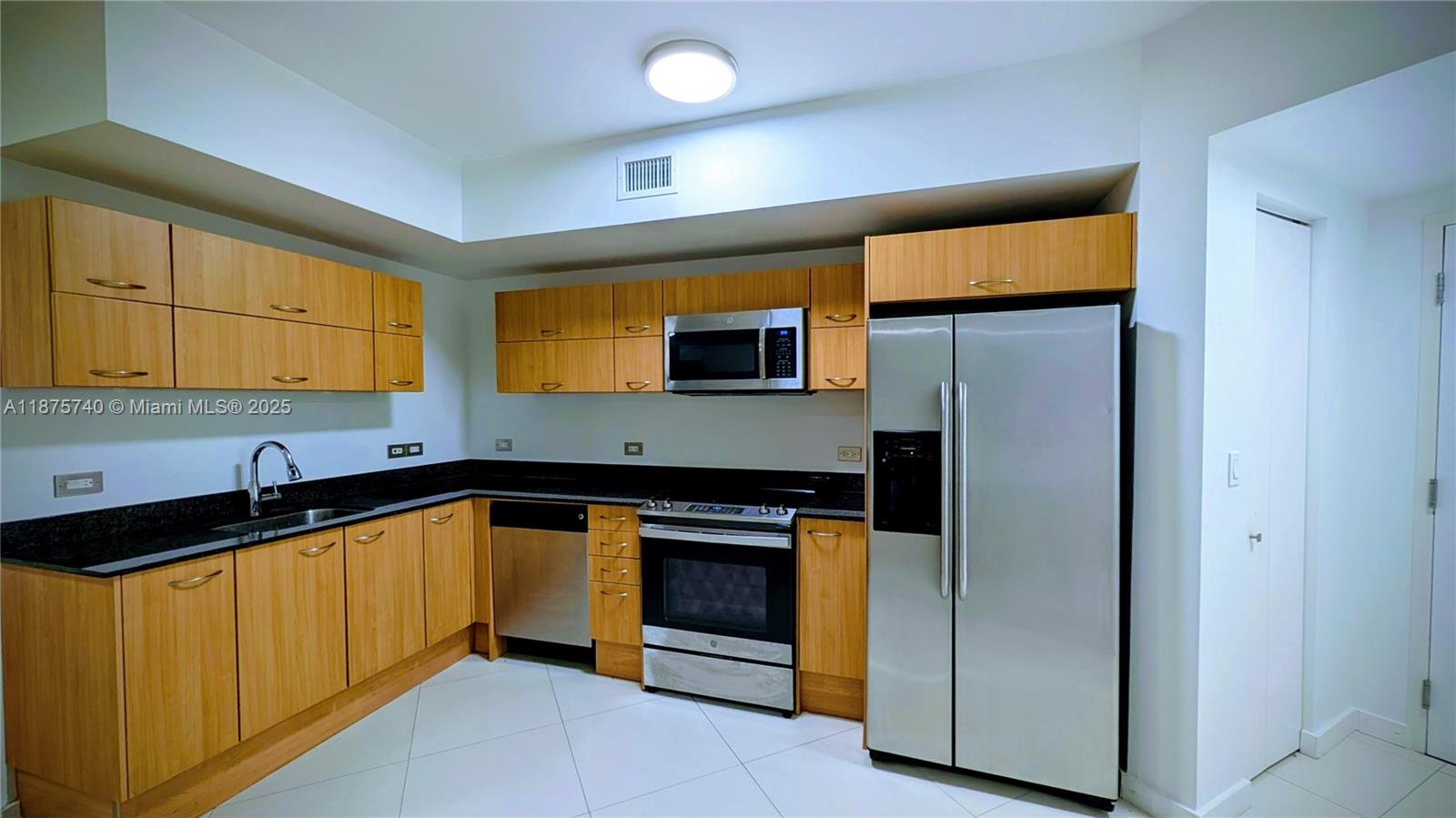 350 South Miami Avenue, Unit 1901 Miami, FL 33130 - Photo 10 of 81