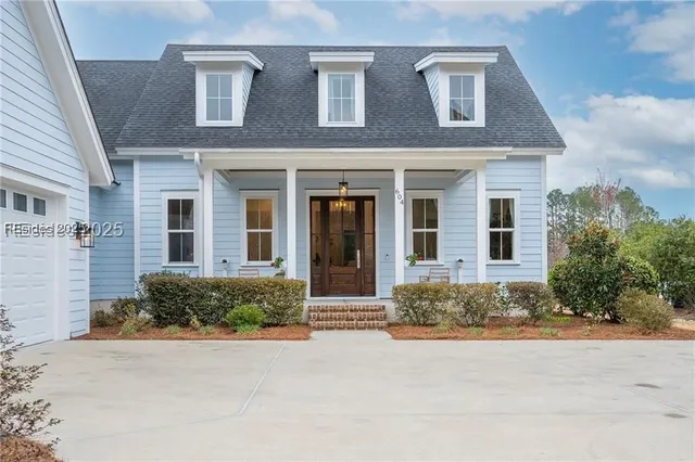 $1,069,000 | 604 Flatwater Drive, Bluffton, SC 29910