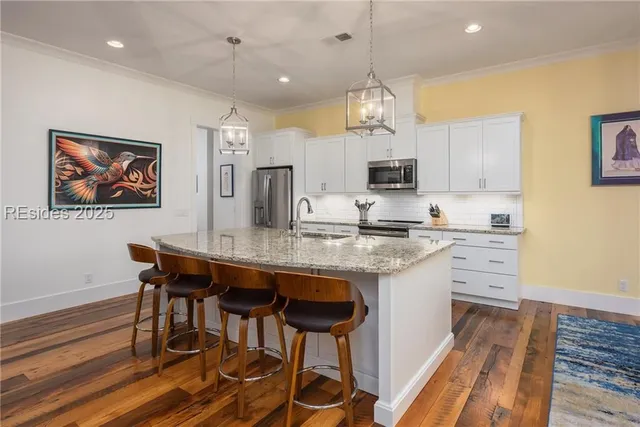 $1,049,000 | 604 Flatwater Drive, Bluffton, SC 29910