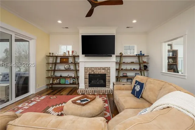 $1,049,000 | 604 Flatwater Drive, Bluffton, SC 29910