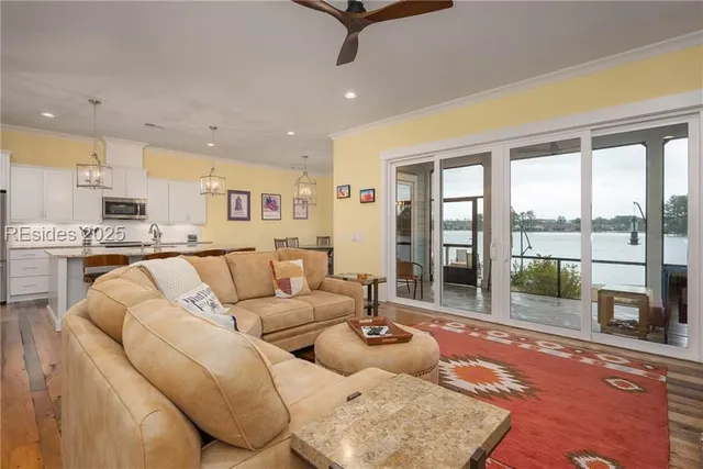 $1,049,000 | 604 Flatwater Drive, Bluffton, SC 29910