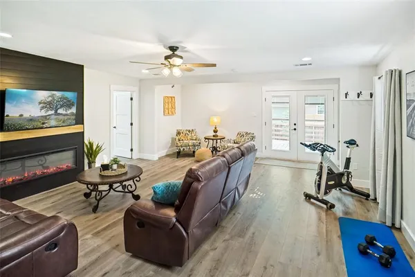 $2,800 | 232 Hiland Lane, Pottsboro, TX 75076