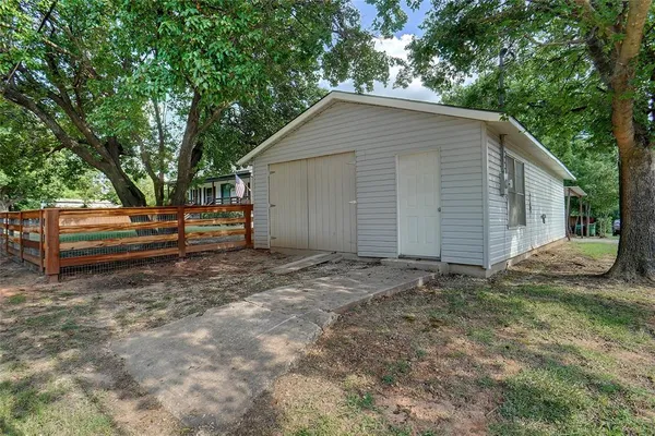 $2,800 | 232 Hiland Lane, Pottsboro, TX 75076