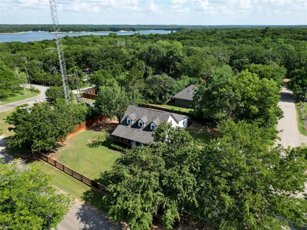 $2,800 | 232 Hiland Lane, Pottsboro, TX 75076