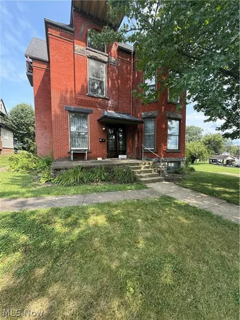 $1,100 | 932 Maple Avenue, Unit A, Zanesville, OH 43701