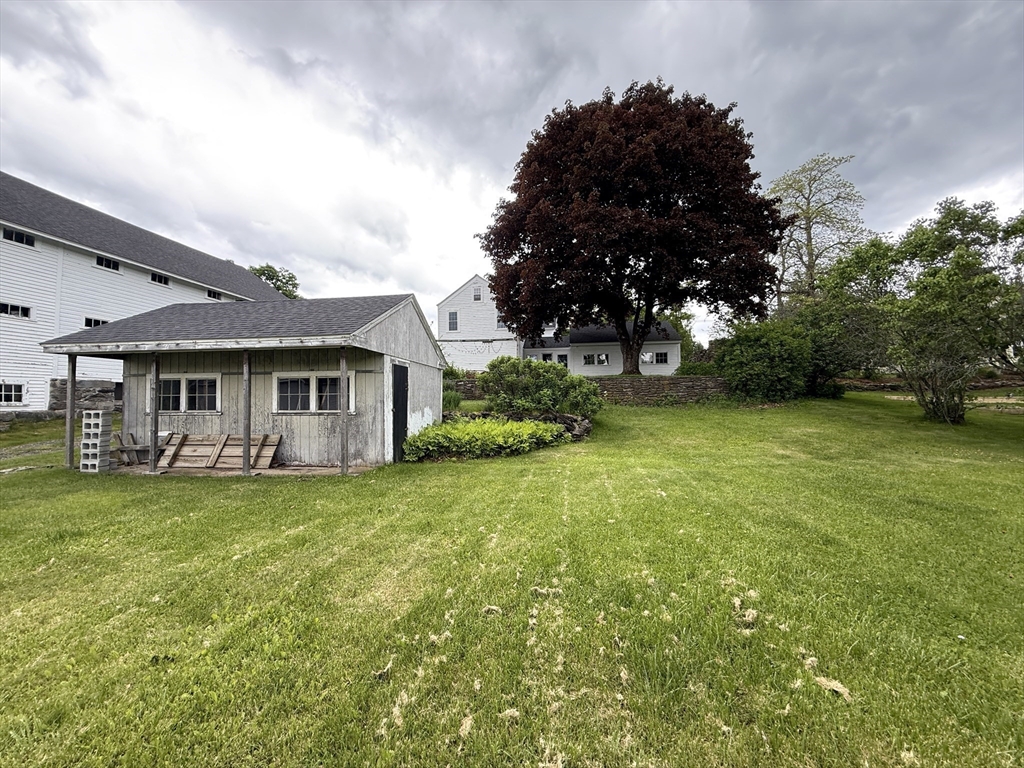 82 Petersham Road Hardwick, MA 01037 - Photo 8 of 40