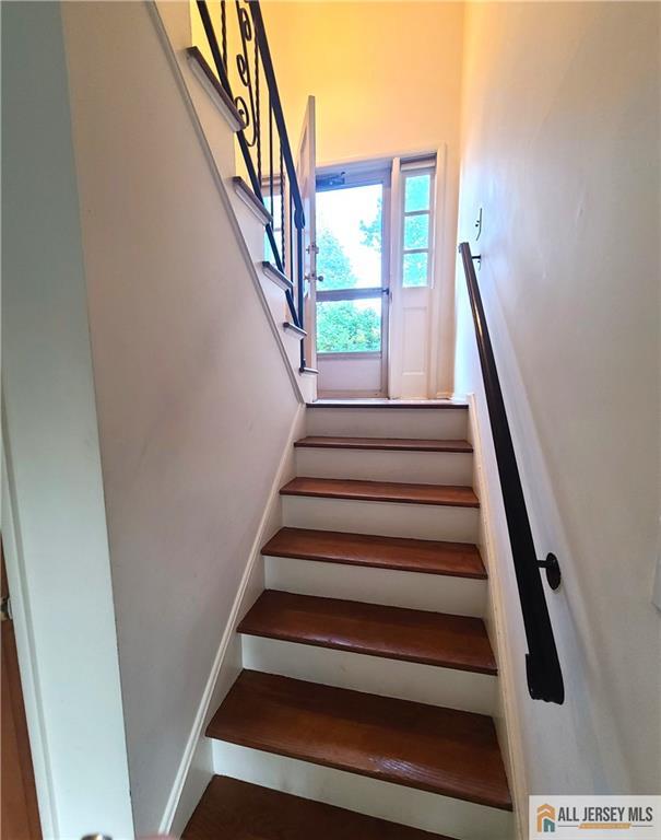 8 Windy Hill Road Metuchen, NJ 08840 - Photo 20 of 51