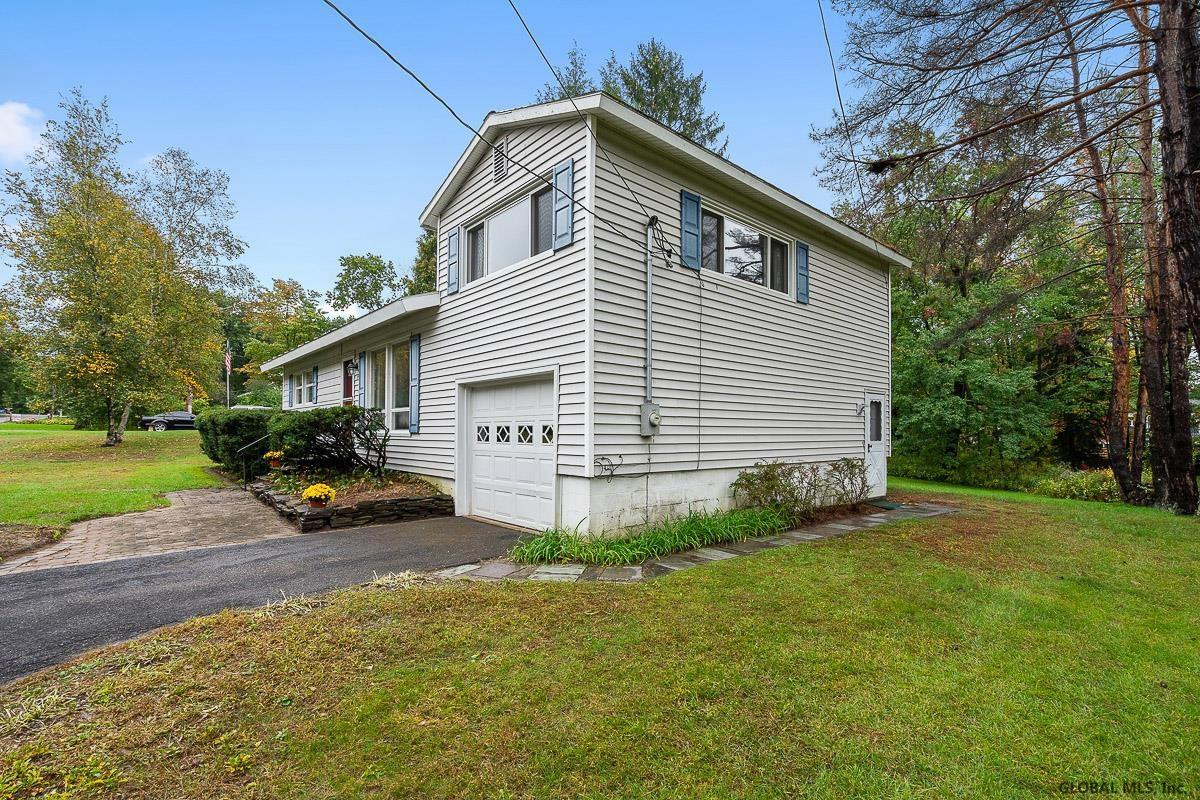 279 Vly Road Colonie, NY 12309 - Photo 14 of 55 Photo 14