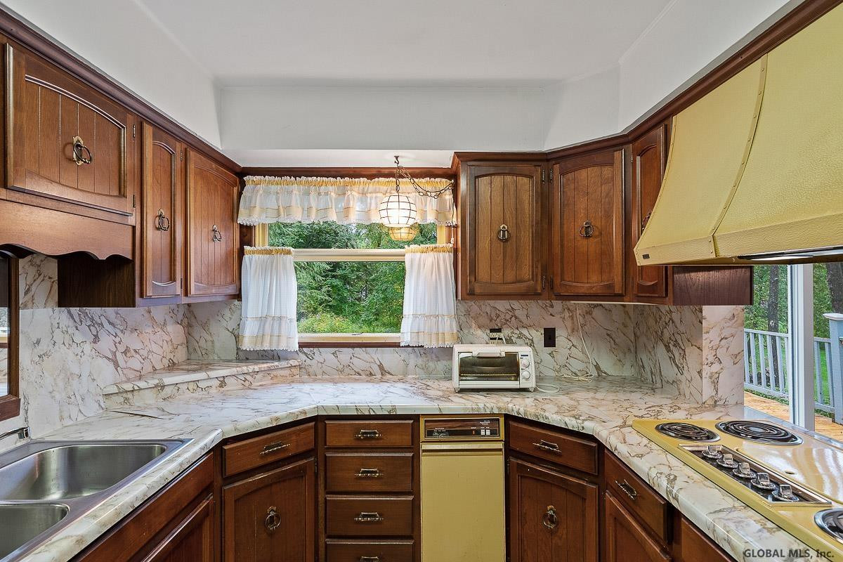 279 Vly Road Colonie, NY 12309 - Photo 38 of 55 Photo 38