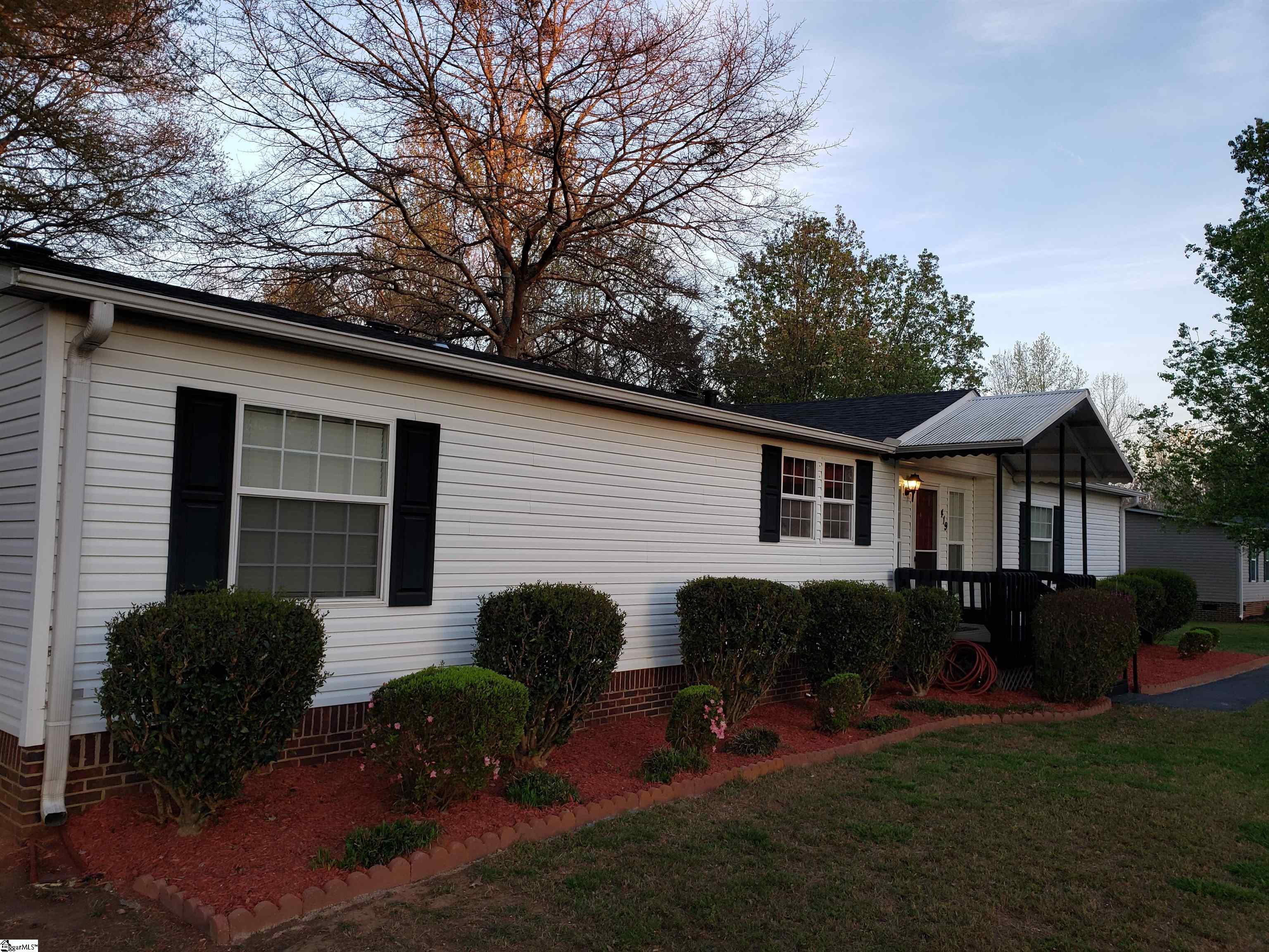 419 Nash Mill Road Fountain Inn, SC 29644 - Photo 3 of 25