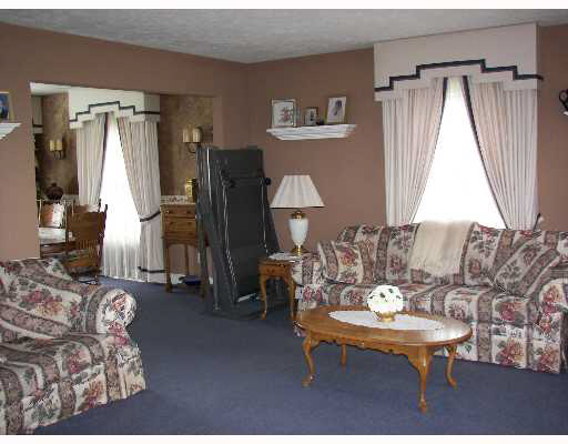 11233 Patterson Road Wakarusa, IN 46573 - Photo 6 of 8