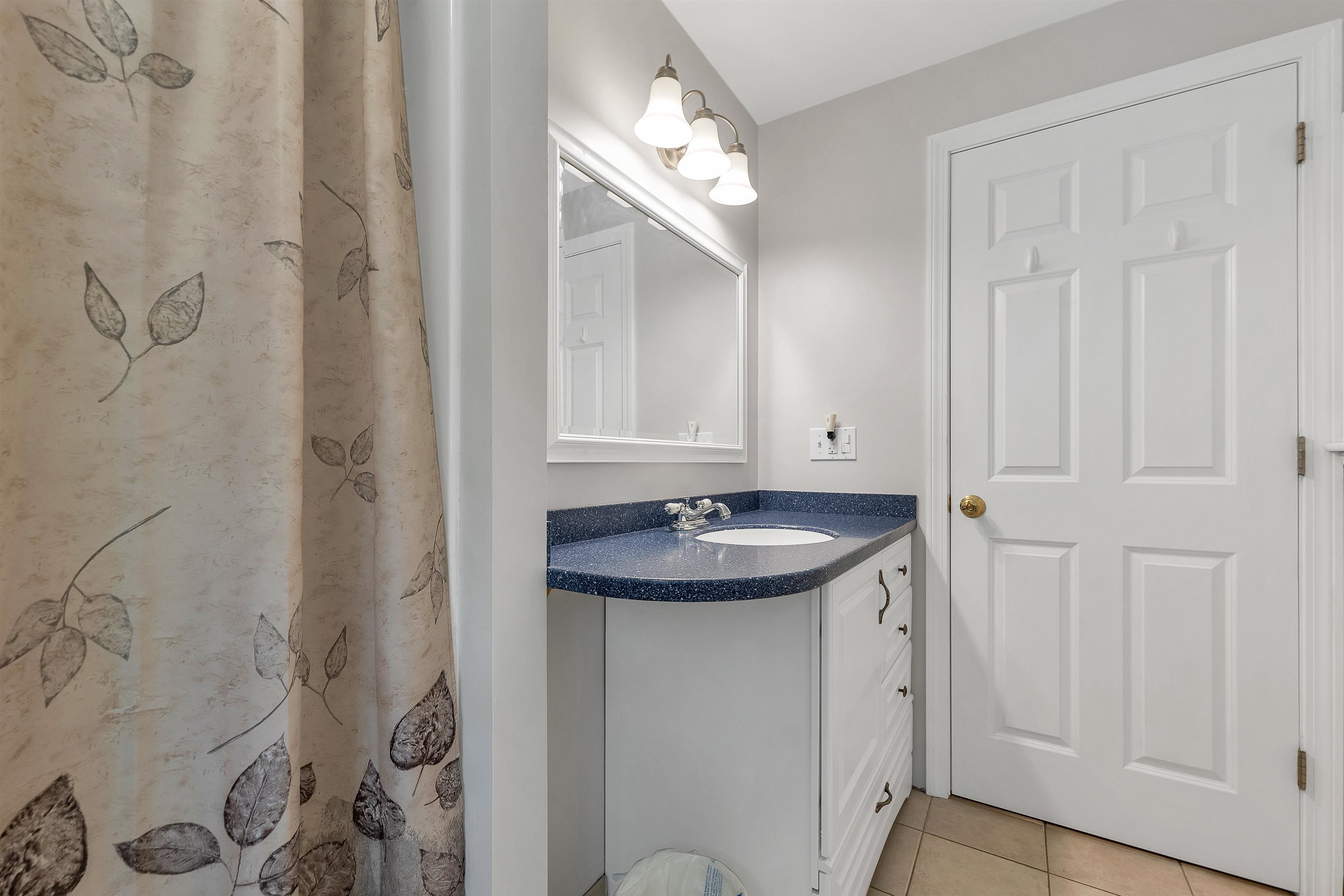 11 Burnham Road Hudson, NH 03051 - Photo 24 of 49 Gallery Image 24