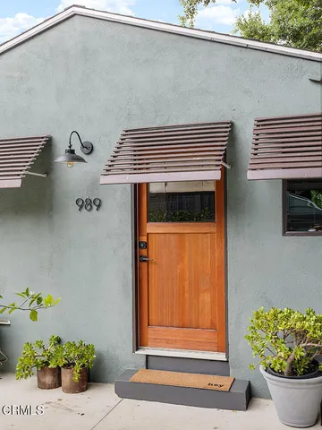 a view of front door of house