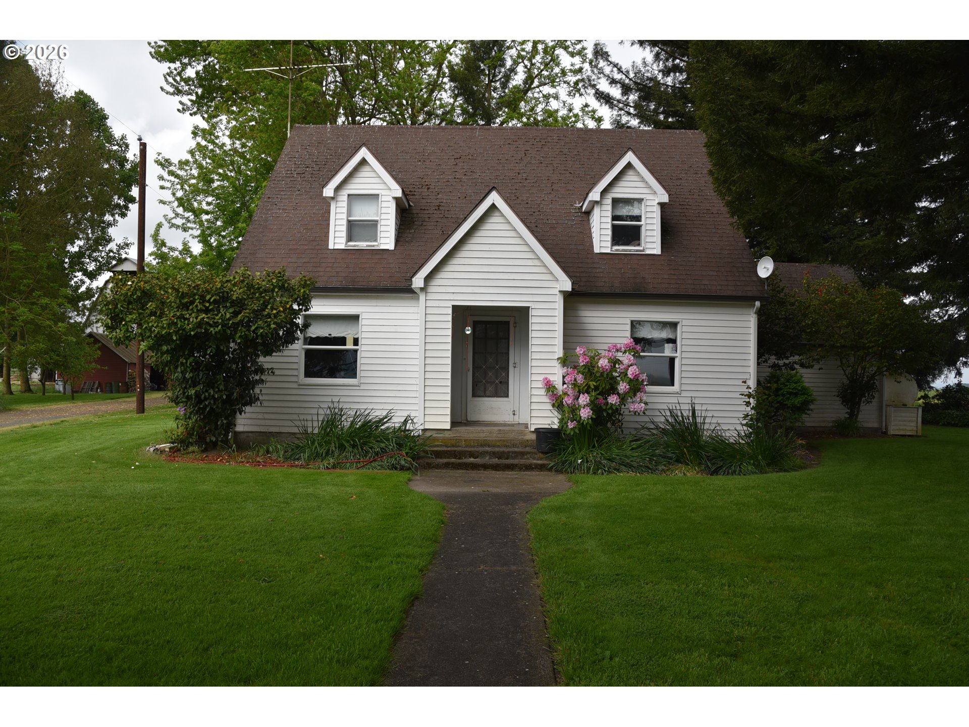 25258 Rowland Road Harrisburg, OR 97446 - Photo 2 of 21