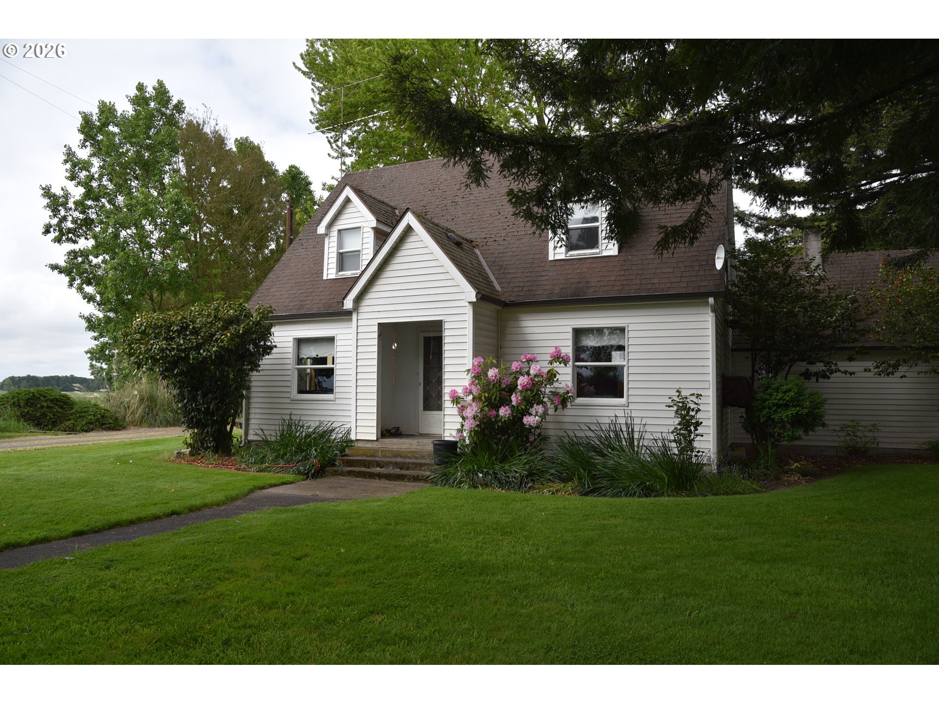 25258 Rowland Road Harrisburg, OR 97446 - Photo 3 of 21