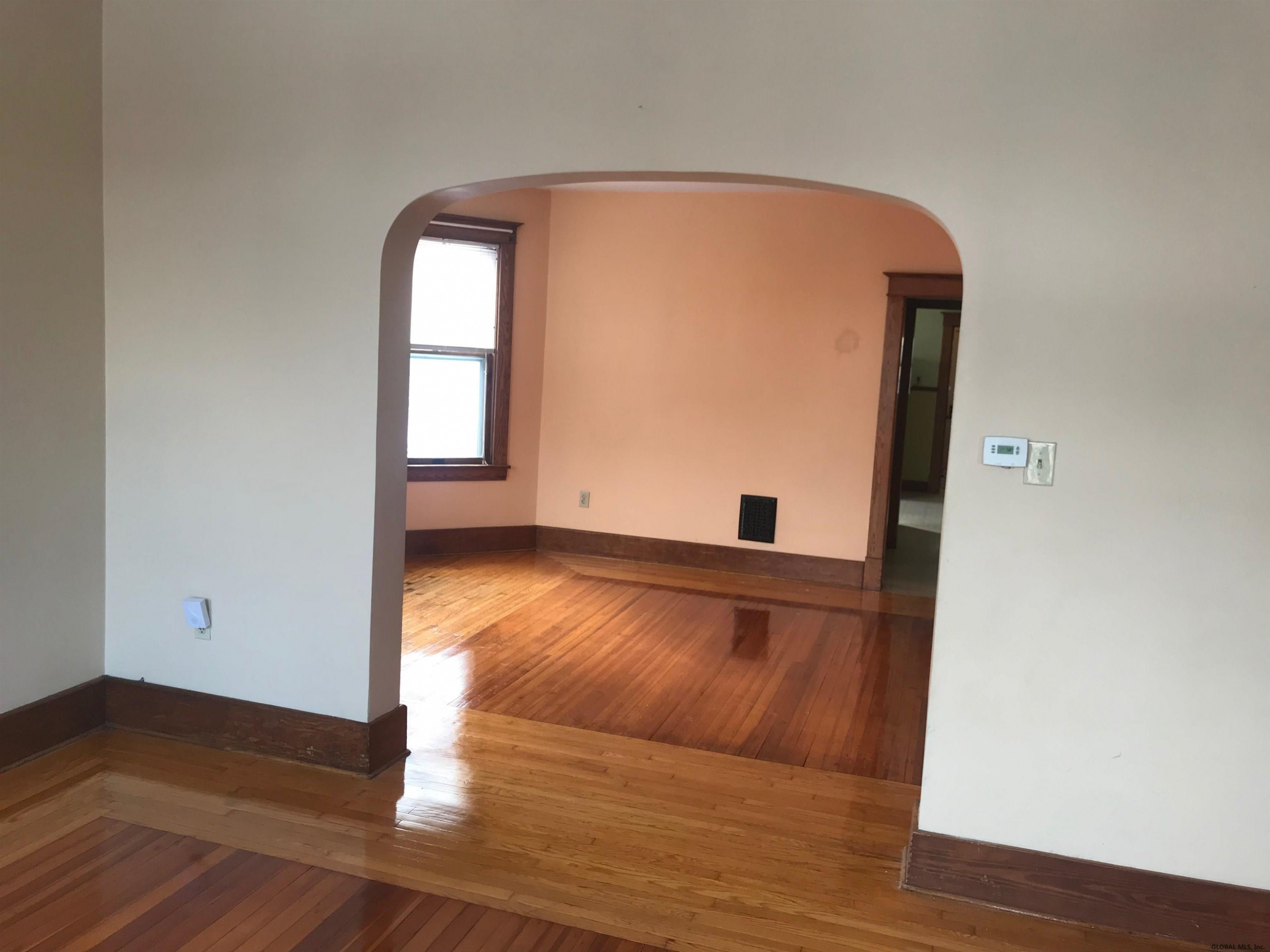 31 Vley Road Scotia, NY 12302 - Photo 8 of 28 Photo 8