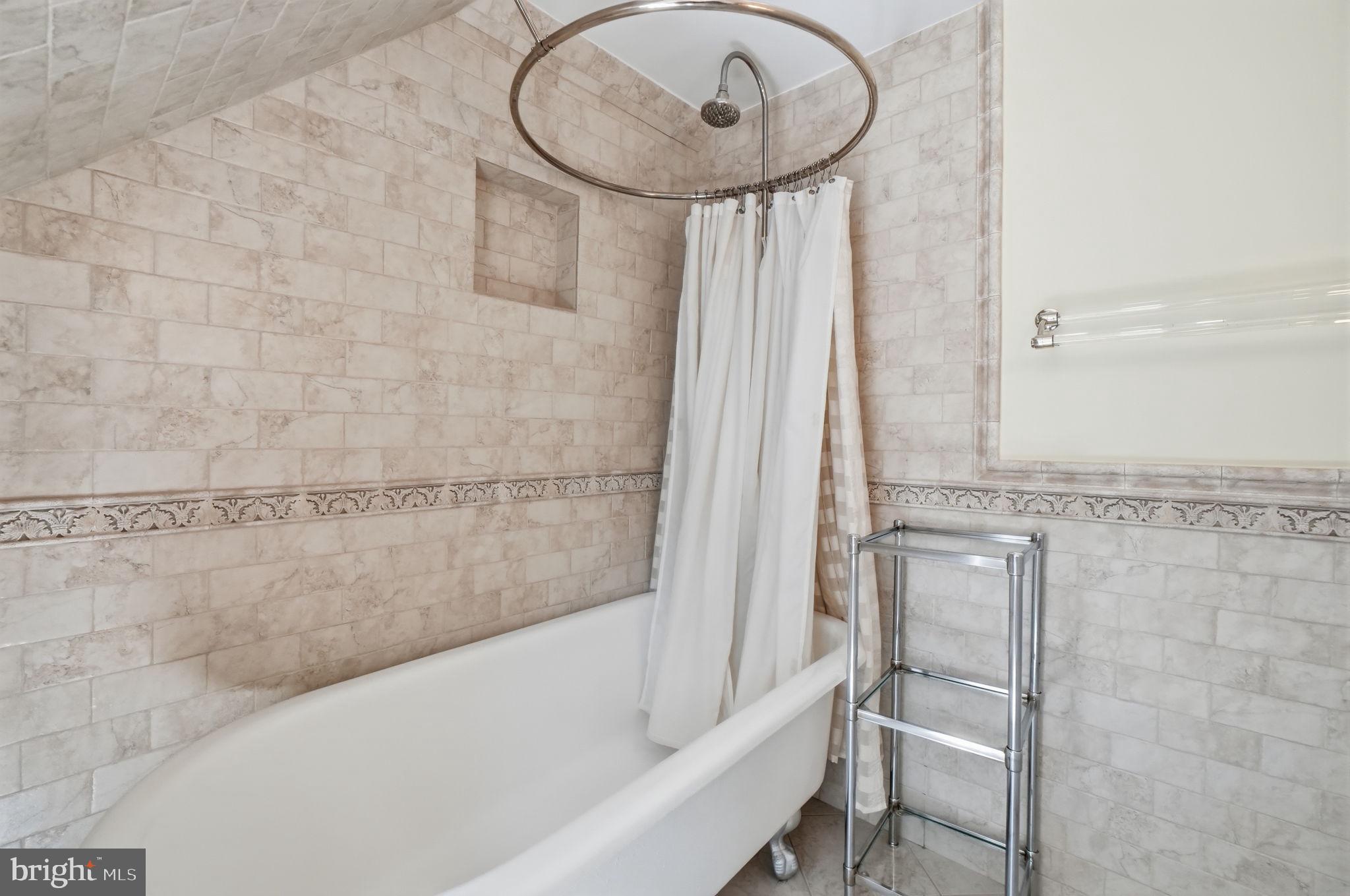 824 South Courthouse Road Arlington, VA 22204 - Photo 50 of 70 Bathroom 3