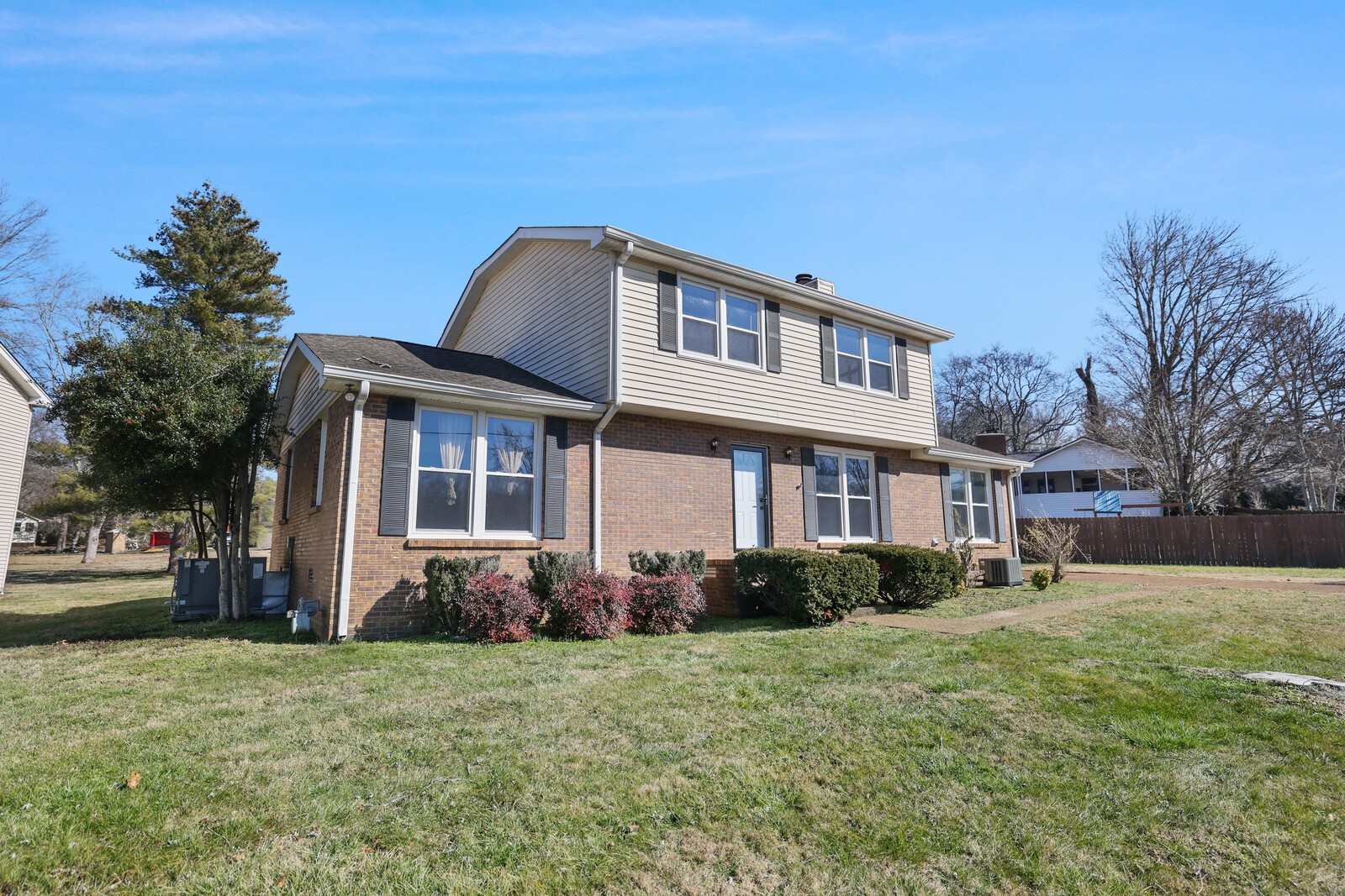 6917 Stone Creek Road Nashville, TN 37221 - Photo 3 of 56